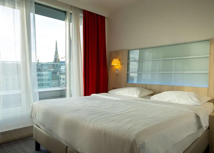 林茨雷迪森公园客栈