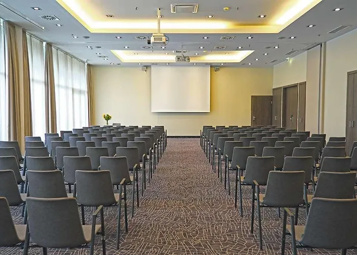 林茨雷迪森公园客栈 酒店