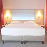 بارك إن باي راديسون لينز 4* لينتز