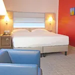بارك إن باي راديسون لينز 4* لينتز