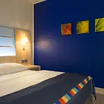 فندق بارك إن باي راديسون لينز 4*