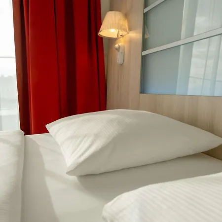 Готель Park By Radisson