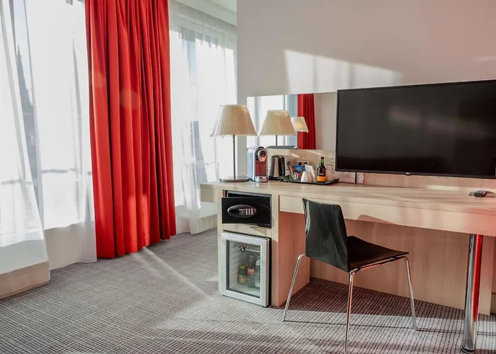 Отель Park By Radisson 4*