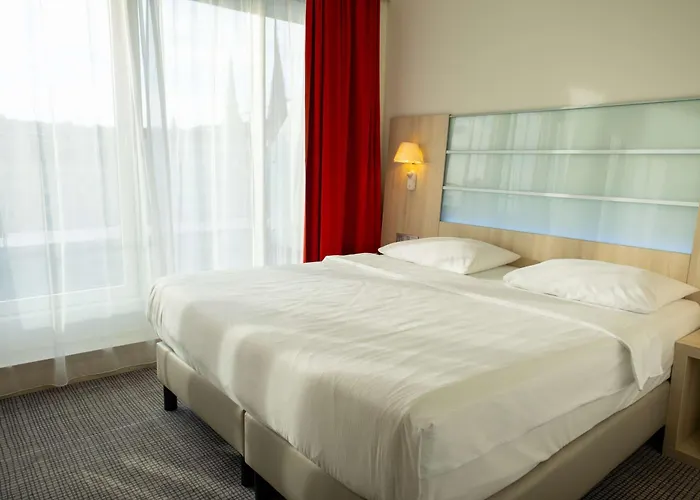 Park By Radisson Отель 4*