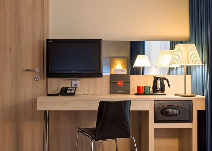 Отель Park By Radisson